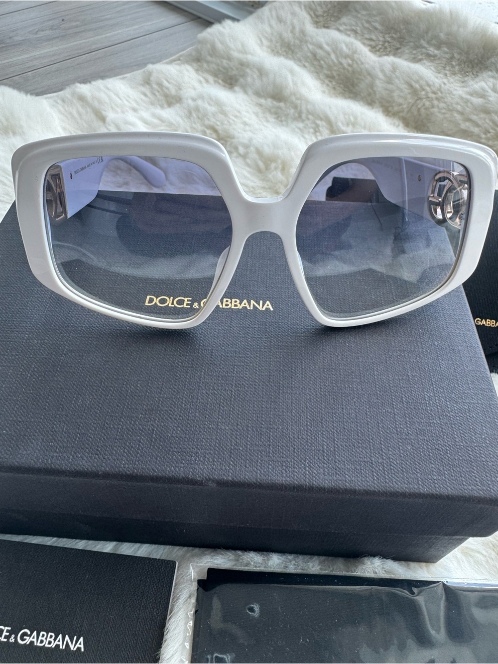 🤍Dolce & Gabbana White Square Sunglasses🤍 - Picture 3 of 8